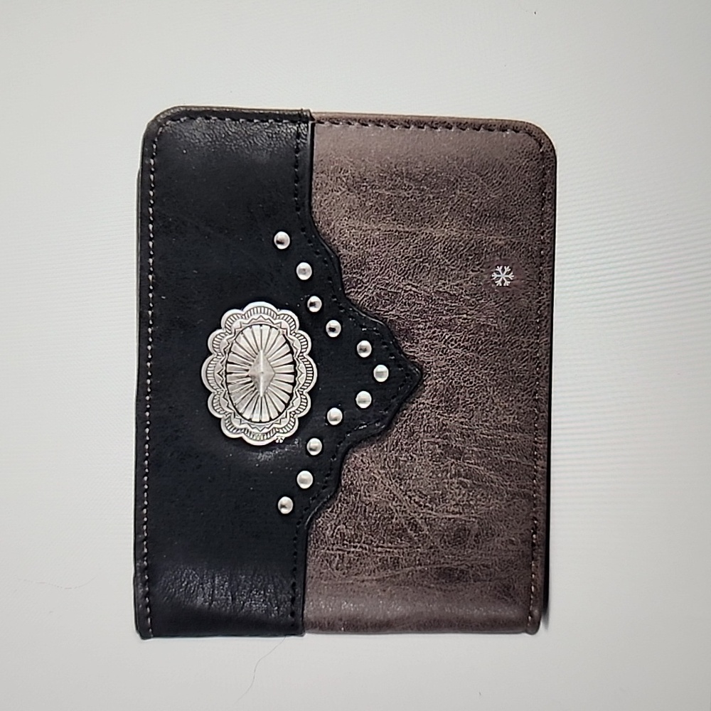 Bifold Navajo Concho Wallet Montana West